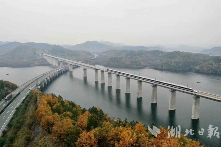 漢十高鐵開通首發(fā)儀式在堰舉行 蔣超良宣布漢十高鐵建成開通