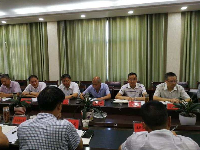 房縣人大常委會(huì)調(diào)研全縣中藥材產(chǎn)業(yè)發(fā)展情況