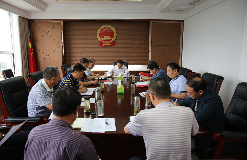 縣人大常委會(huì)召開黨組會(huì)議暨第三十八次主任會(huì)議