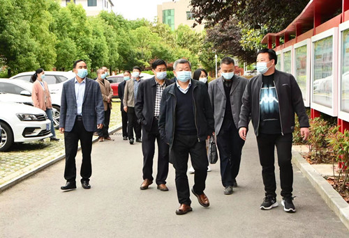 縣人大常委會(huì)對(duì)全縣教育教學(xué)工作進(jìn)行調(diào)研