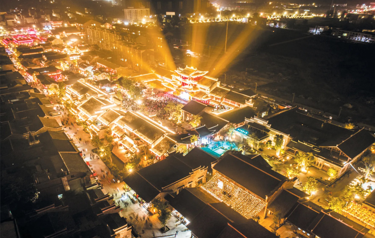 夜地?cái)?夜文化 新業(yè)態(tài) “點(diǎn)亮”房縣夜經(jīng)濟(jì)