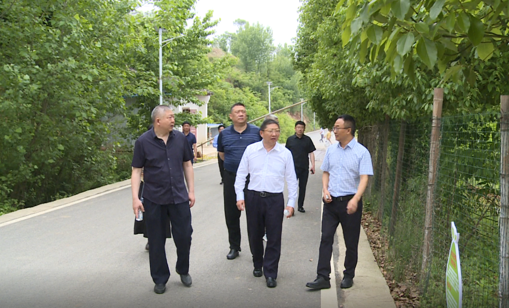 省科協(xié)副主席孫建剛來房調(diào)研