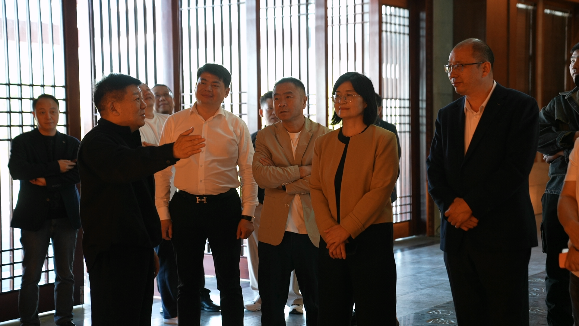 寧波湖北商會(huì)來房考察共商產(chǎn)業(yè)協(xié)作新機(jī)遇