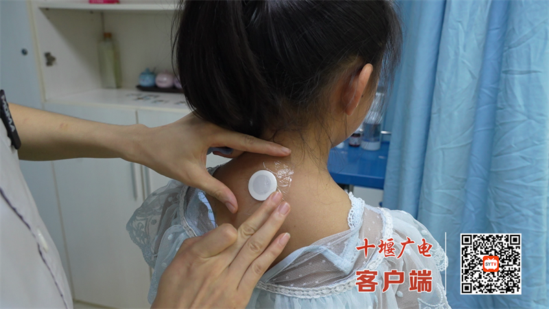 A56760EABFDC4BD1429128D3C322DE2F